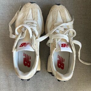 New Balance 327 Angora/Sea Salt (Beige White) Sneaker US Women 7.5